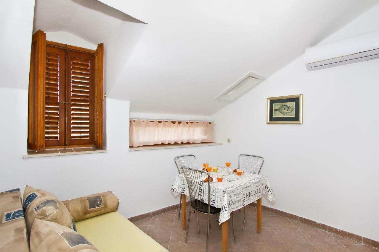 Apartment Center Marija Vodice Exterior foto